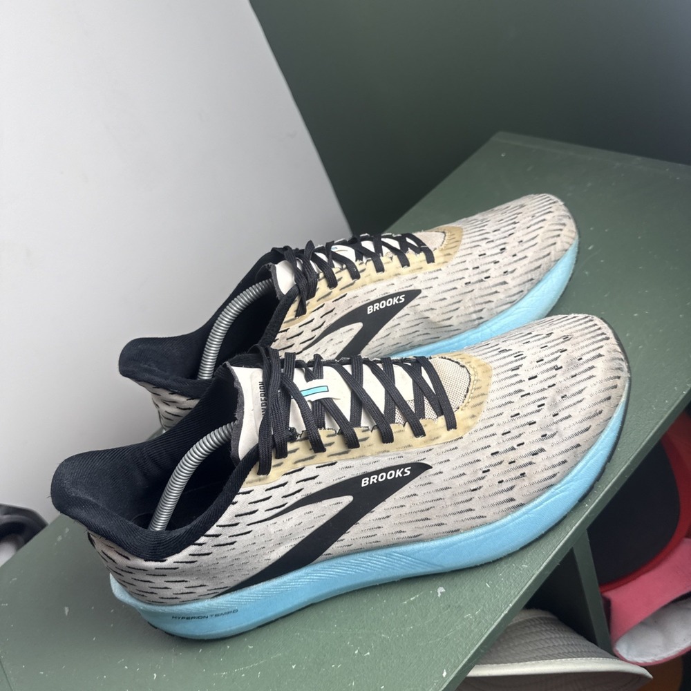 Brooks Hyperion Tempo Size 12 white/black/aqua Running Shoes